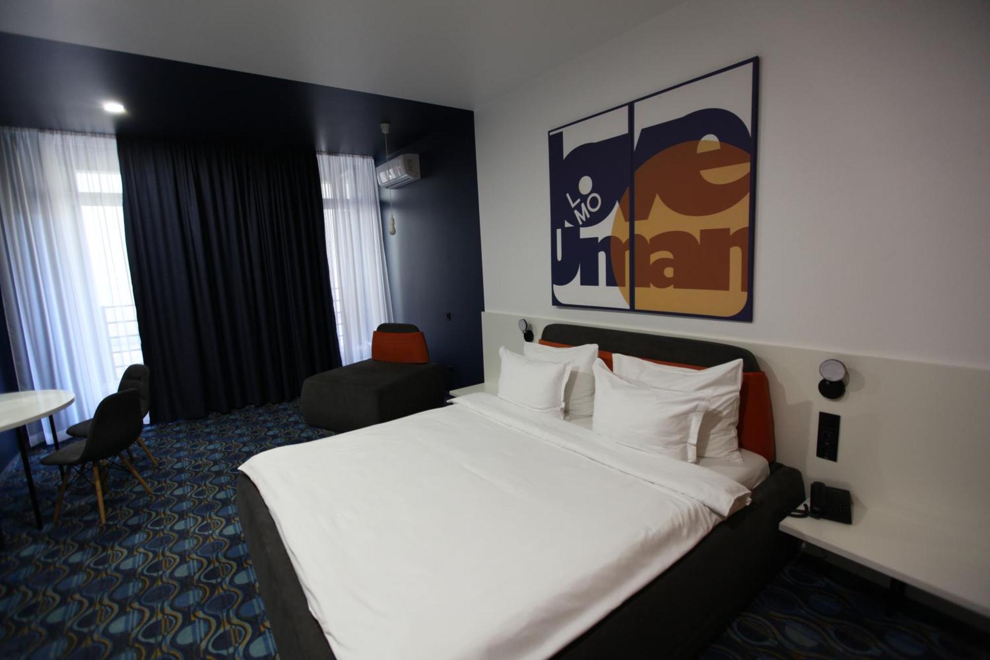 Lomo Hotel Umanʼ Eksteriør bilde