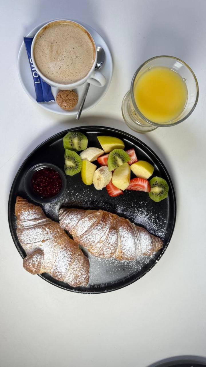 Lomo Hotel Umanʼ Eksteriør bilde